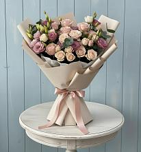 Букет цветов из:  Розы и Лизиантусы в Косяково