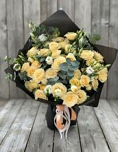 Букет цветов из:  Розы и Лизиантусы в Косяково
