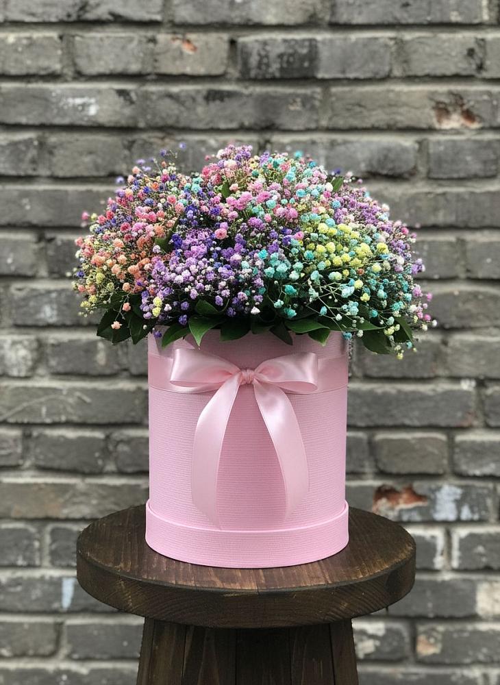 Цветочная композиция из Гипсофила и Розы в шляпной коробке в Косяково