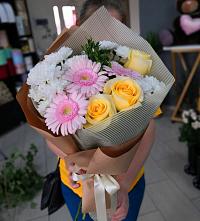 Букет цветов из:  Герберы, Розы и Хризантемы в Косяково