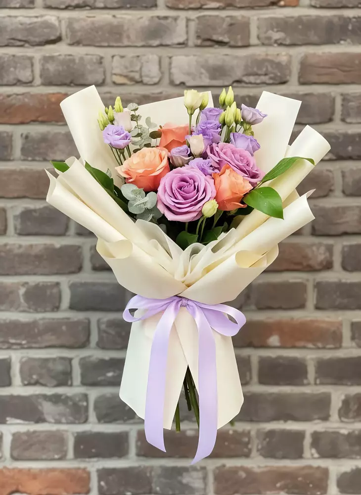 Букет цветов из: Лизиантусы и Розы в Косяково