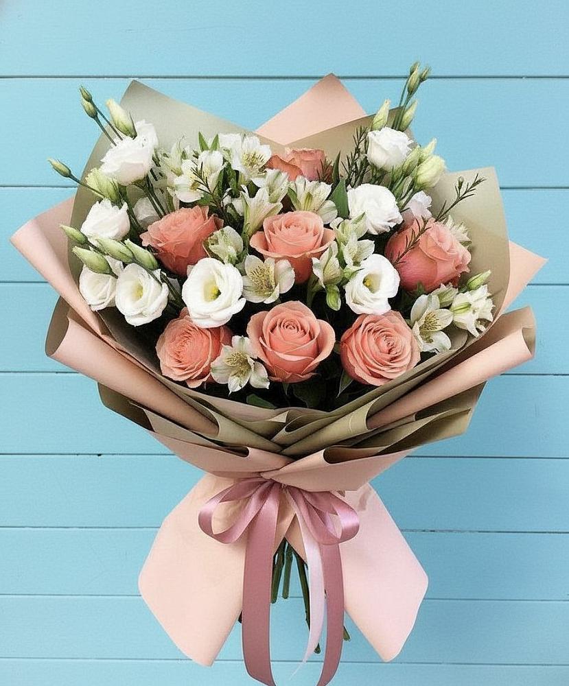 Букет цветов из: Розы, Альстромерии и Лизиантусы в Косяково