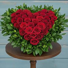 Цветочная композиция из Розы в виде сердца в Косяково