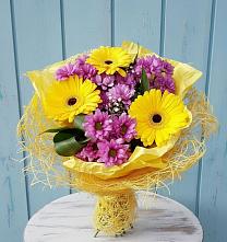 Букет цветов из:  Хризантемы и Герберы в Косяково