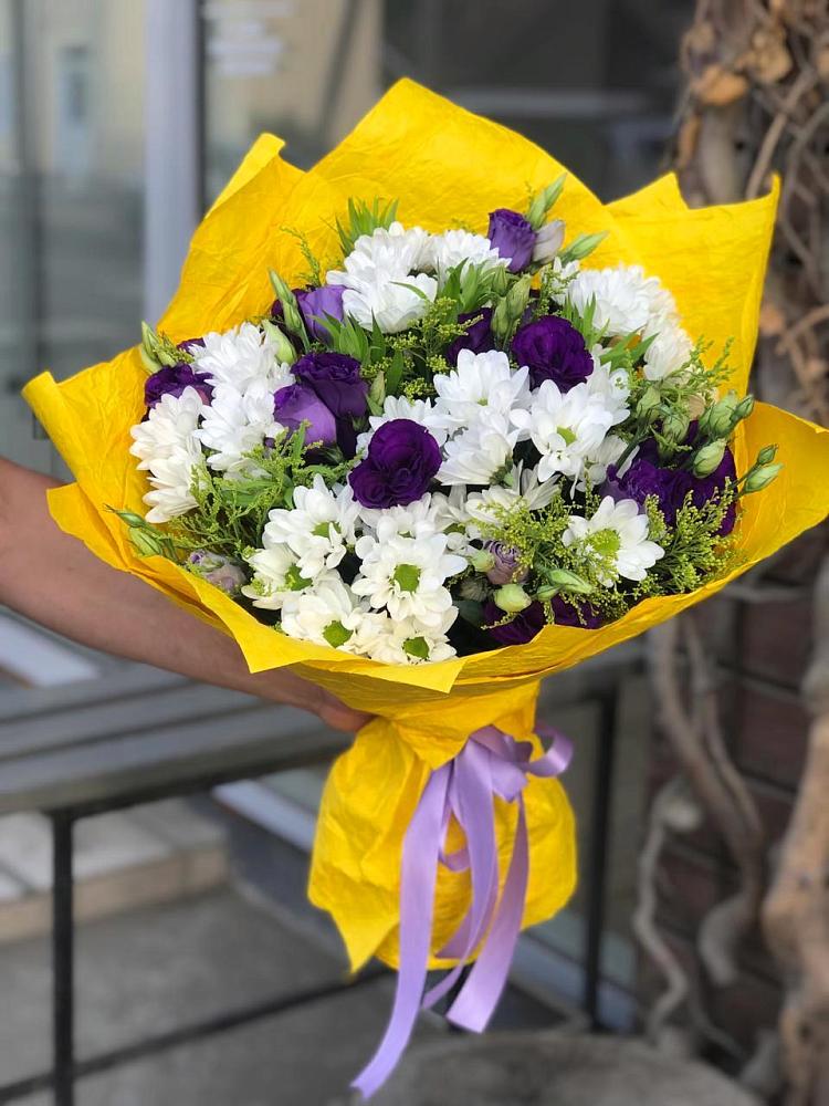 Букет цветов из: Ирисы, Хризантемы и Ромашки в Косяково
