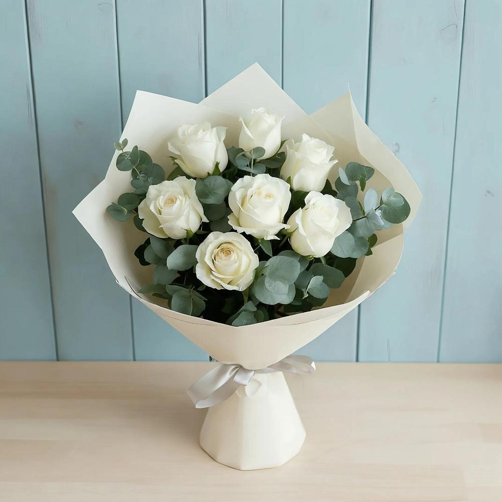 Букет Белые розы в Эвкалипте в Косяково