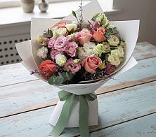 Букет цветов из:  Розы, Лизиантусы и Гвоздики в Косяково