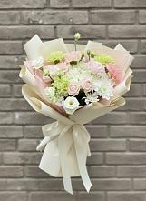 Букет цветов из:  Гвоздики, Розы, Лизиантусы и Хризантемы #REPLACE_PRED# Косяково