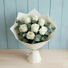 Букет Белые розы в Эвкалипте в Косяково