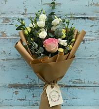 Букет цветов из:  Розы и Лизиантусы в Косяково