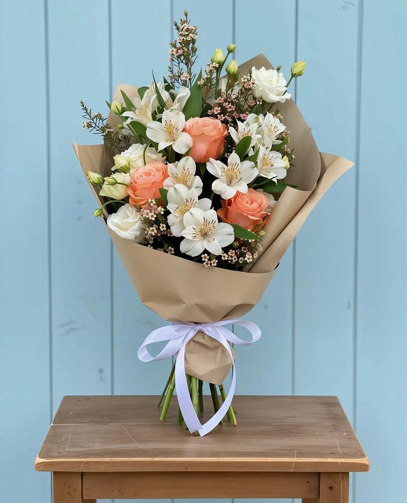Букет цветов из: Альстромерии, Лизиантусы, Розы и Хризантемы в Косяково