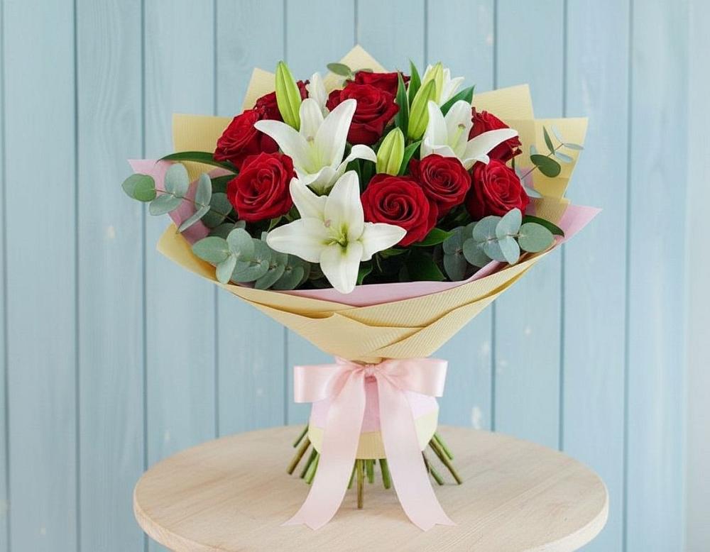 Букет цветов из: Лилии и Розы в Косяково